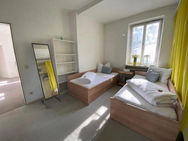 Ferienwohnung Am Franziskanergarten Bad Tölz Pokoj fotografie