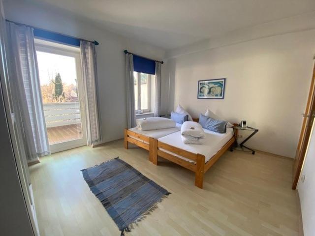 Ferienwohnung Am Franziskanergarten Bad Tölz Pokoj fotografie