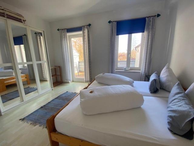 Ferienwohnung Am Franziskanergarten Bad Tölz Pokoj fotografie