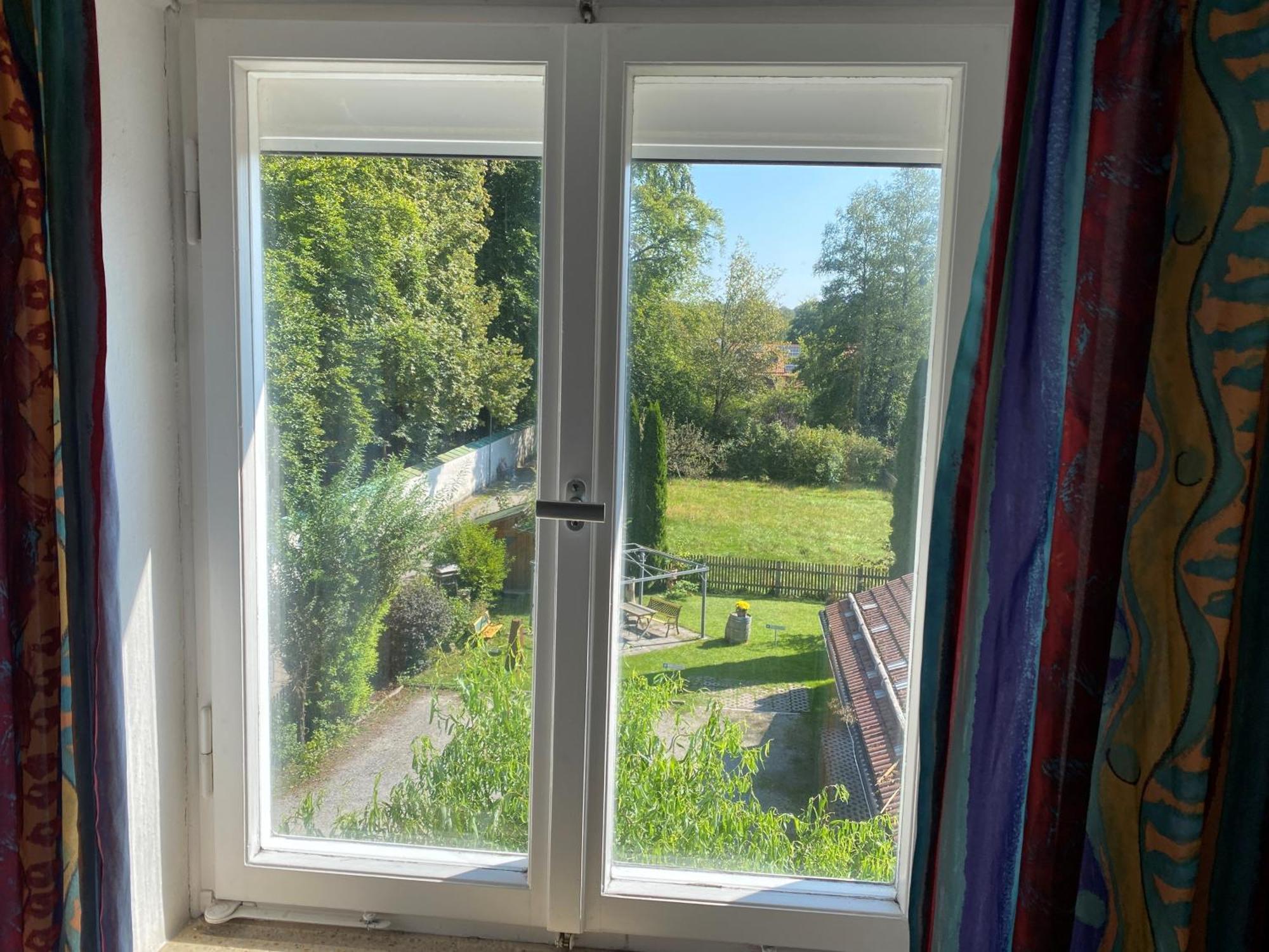 Ferienwohnung Am Franziskanergarten Bad Tölz Pokoj fotografie
